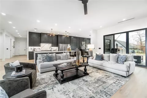 23 S Fiddlesticks Trl, Rogers, AR 72758