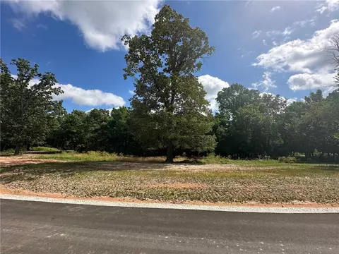 6130 W Primeark Horizon Dr, Fayetteville, AR 72704