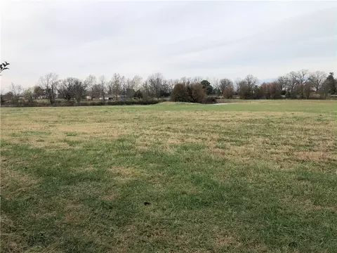5 E Ac E Holt Rd, Lincoln, AR 72744
