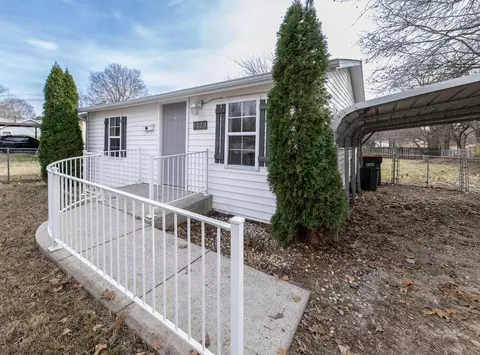1323 Hembree Ave, Springdale, AR 72764