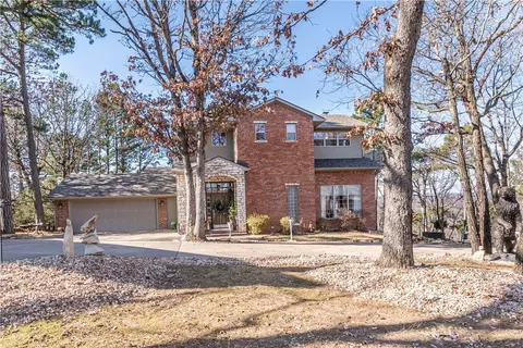 31 Mission Hills Ln, Holiday Island, AR 72631