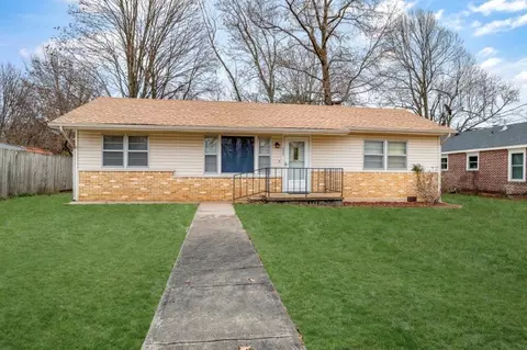 903 N 9th St, Rogers, AR 72756