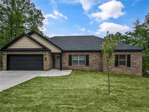 67 Kent Dr, Bella Vista, AR 72714