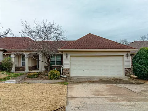 7 Canopy Ln, Bella Vista, AR 72714