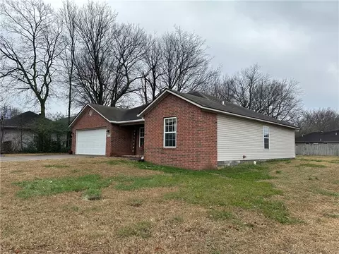 306 Glenwood Pl, Siloam Springs, AR 72761