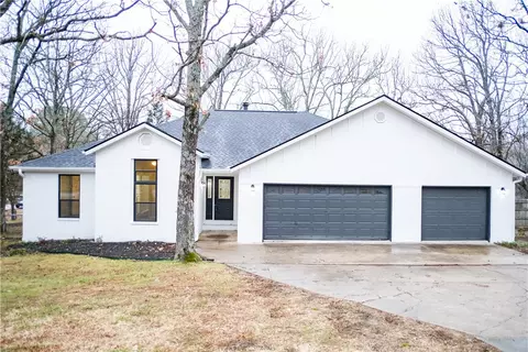 1111 N Crossover Rd, Fayetteville, AR 72701