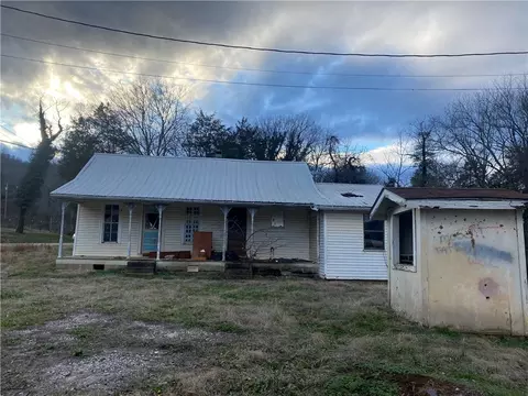 10208 Highway 16, Combs, AR 72721