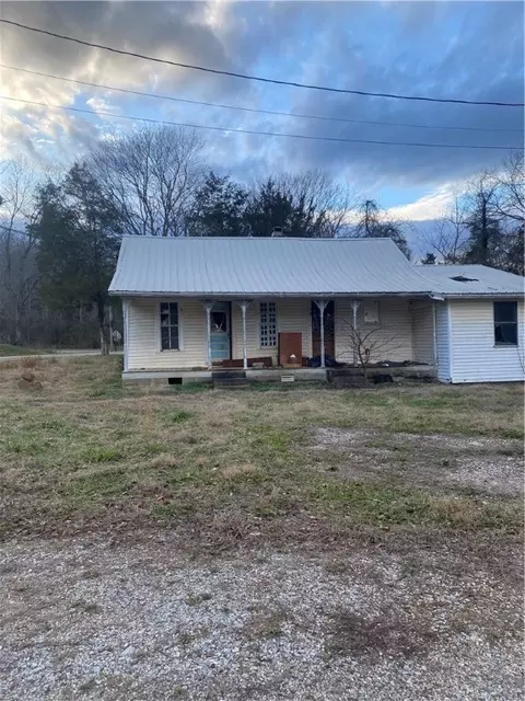 10208 Highway 16, Combs, AR 72721 photo 5
