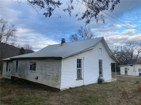 10208 Highway 16, Combs, AR 72721 photo 3