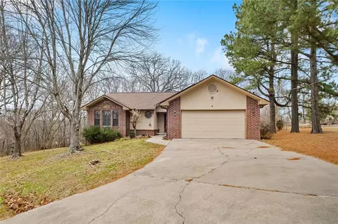 4 Daniel Ln, Bella Vista, AR 72715