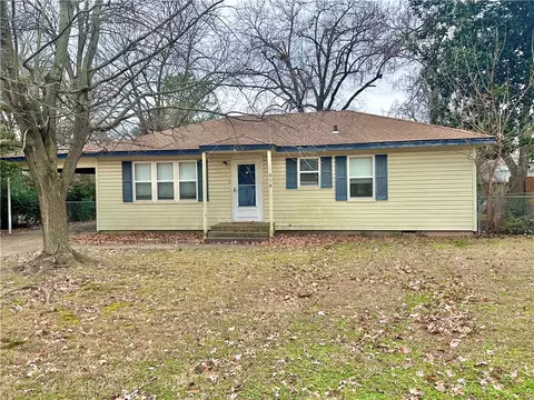 316 S Seward St, Siloam Springs, AR 72761