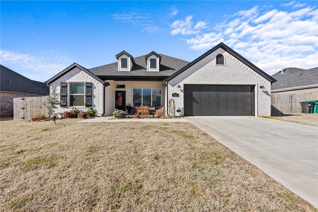 459 N Yona Ln  