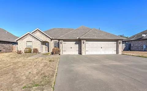 2904 SW Joshua Ave, Bentonville, AR 72712
