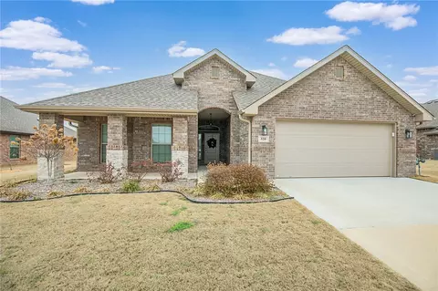 520 Cortland St, Bentonville, AR 72712