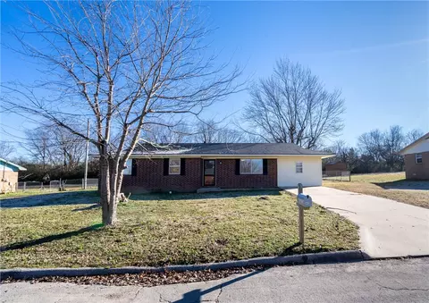 410 Stapleton Pl, Lincoln, AR 72744