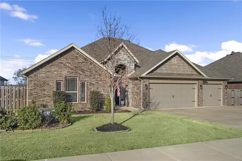 6101 W Murfield Dr, Rogers, AR 72758