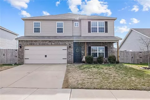 1541 Edinburgh Dr, Centerton, AR 72719