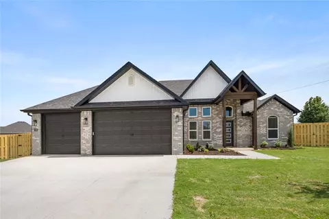 1201 Halbert Ln, Pea Ridge, AR 72751