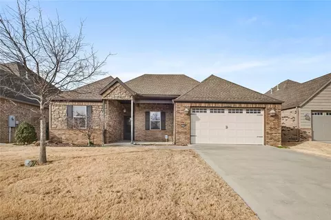 1696 Pasubio St, Springdale, AR 72762