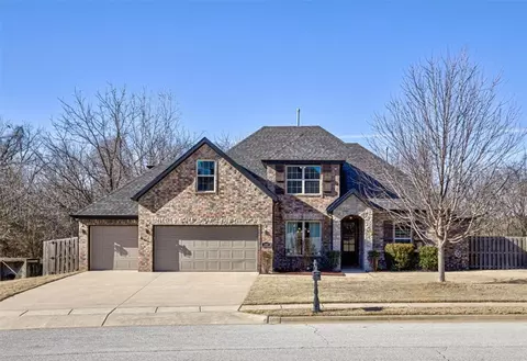 6104 S 67th St, Cave Springs, AR 72718