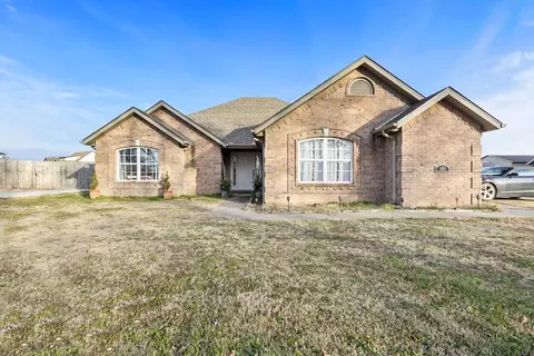 1681 Viney Grove Rd, Prairie Grove, AR 72753