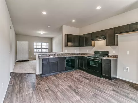 2405 S Silver St, Siloam Springs, AR 72761