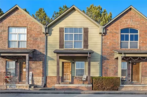 2212 Ellington Dr, Springdale, AR 72762