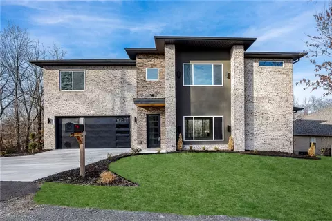 3 Reba Ln, Bella Vista, AR 72715