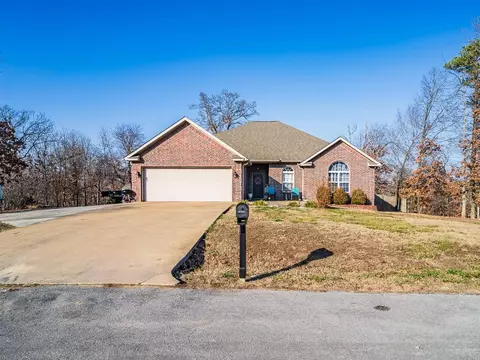 2 Twyford Ln, Bella Vista, AR 72714