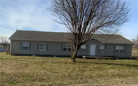 15192 Aubrey Long Rd, Gentry, AR 72734