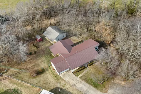 504 Madison St, Huntsville, AR 72740