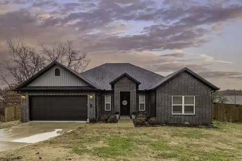 2 Darten Cir, Bella Vista, AR 72714