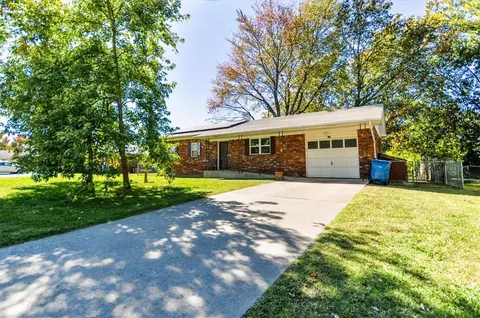 812 H St, Bentonville, AR 72712