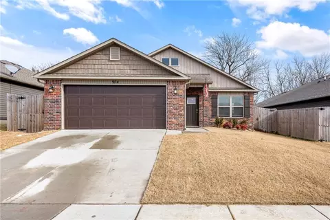 974 S Kingfisher Ln, Fayetteville, AR 72701