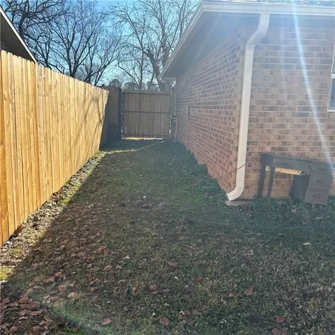 Undisclosed, Rogers, AR 72756 photo 5