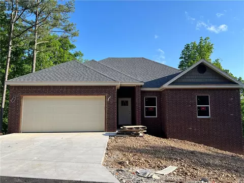 9 Greta Ln, Bella Vista, AR 72715