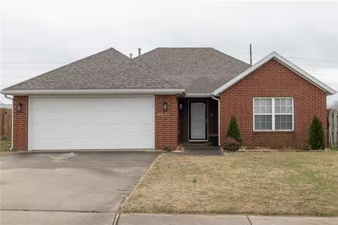 6841 Cutter Ct, Springdale, AR 72762