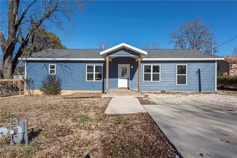 210 Boston St, Prairie Grove, AR 72753
