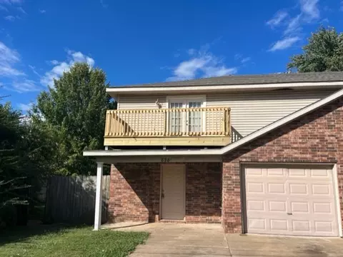 838 Melmar Dr, Fayetteville, AR 72703