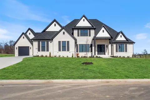 2702 NE Waterfall Ave, Bentonville, AR 72712