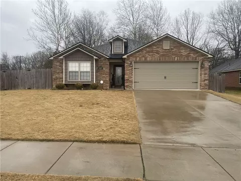 1217 Ashport St, Springdale, AR 72764