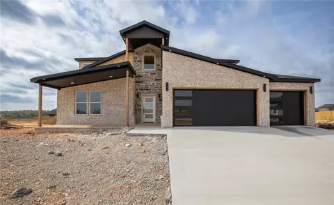 Exterior - 1851 Bluestem Dr, Centerton, AR 72719 photo 2 of 4