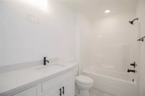 Bath - 1851 Bluestem Dr, Centerton, AR 72719 photo 6 of 8
