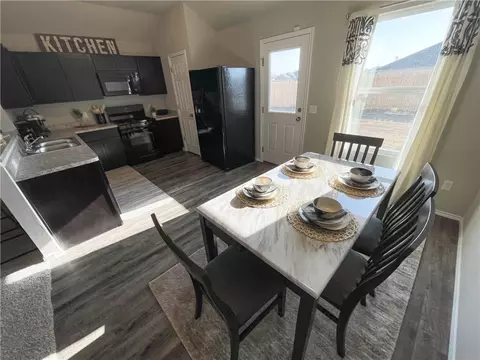 5560 Eldora Cv, Springdale, AR 72764 photo 3