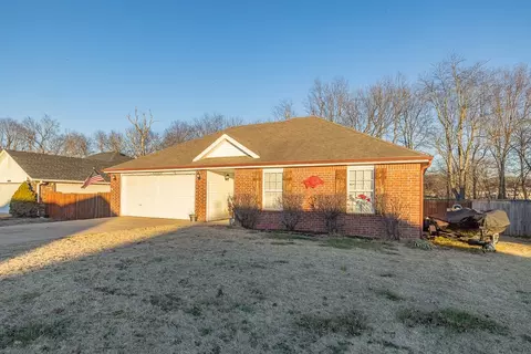 20688 Highland Dr, Springdale, AR 72764