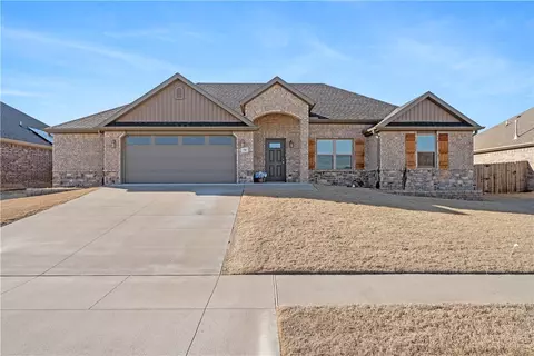 741 Captain Hopkins St, Prairie Grove, AR 72753