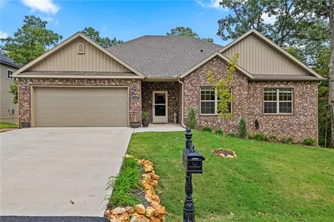 39 Brierfield Ln, Bella Vista, AR 72714