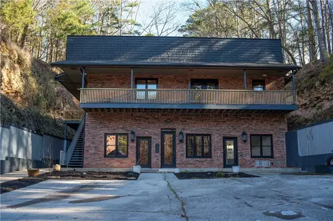 142 Main St, Eureka Springs, AR 72632