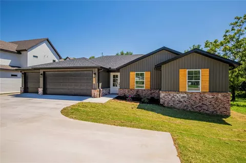 607 Atlanta Se St, Gravette, AR 72736