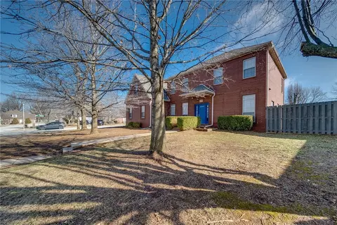 2954 Dorchester Dr, Fayetteville, AR 72703